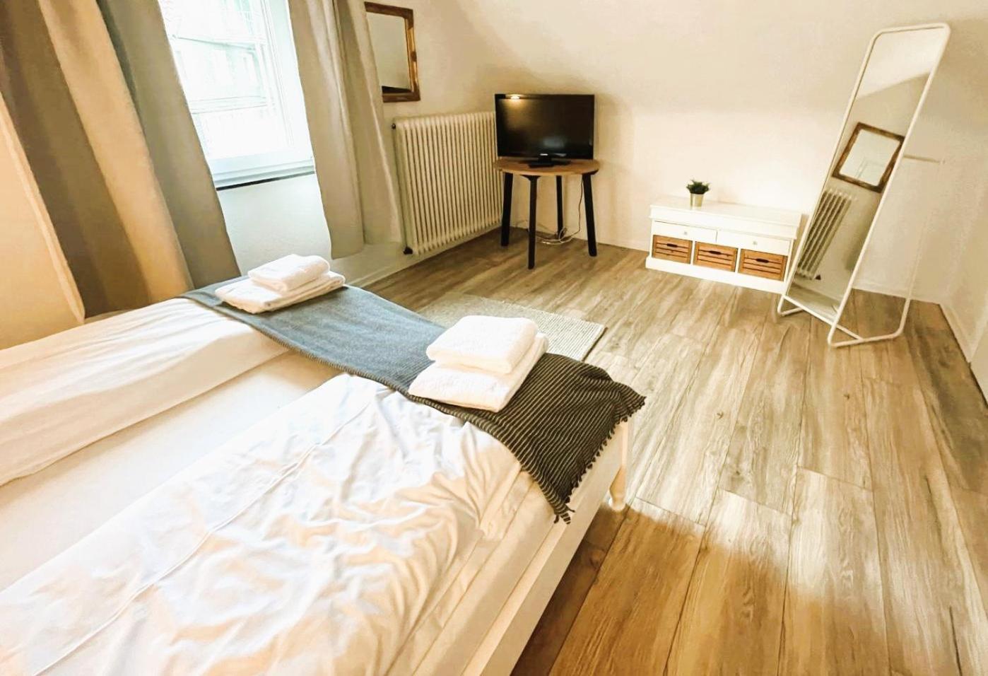 Peters Aparthotel กอสลาร์ ภายนอก รูปภาพ
