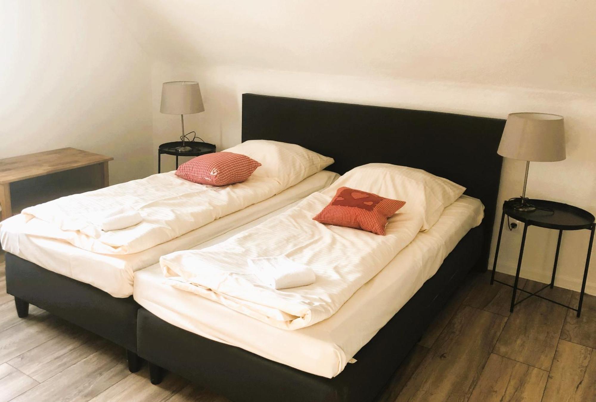 Peters Aparthotel กอสลาร์ ภายนอก รูปภาพ