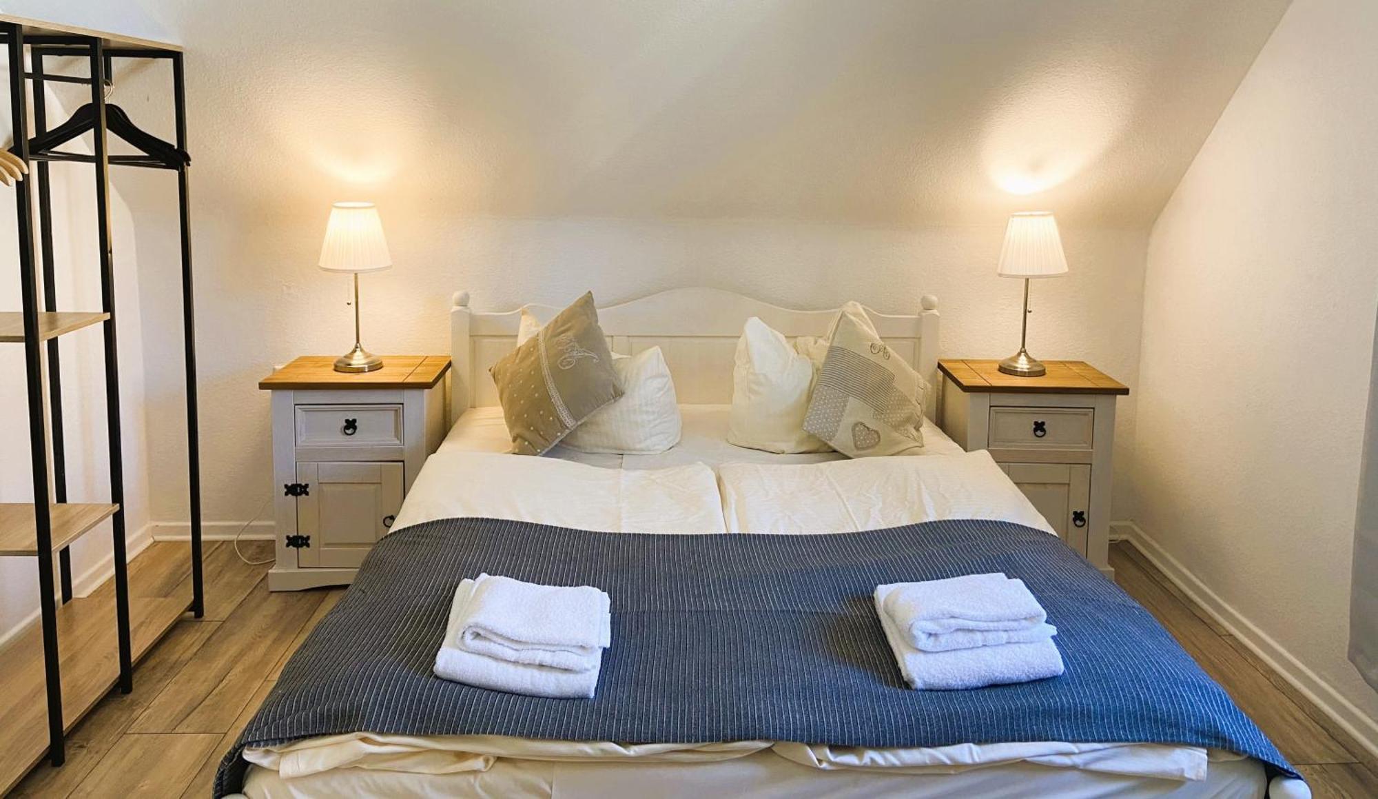 Peters Aparthotel กอสลาร์ ภายนอก รูปภาพ