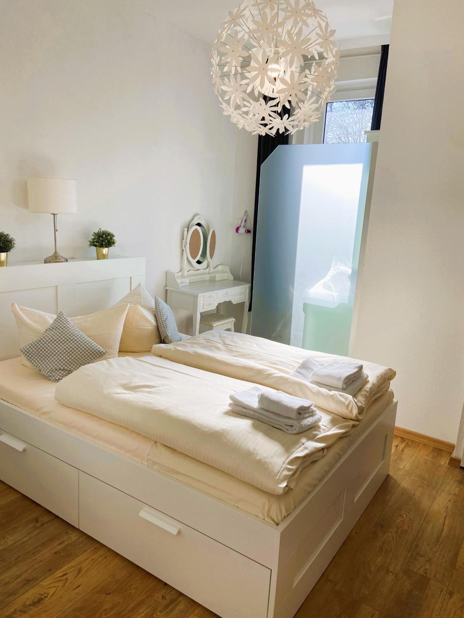 Peters Aparthotel กอสลาร์ ภายนอก รูปภาพ