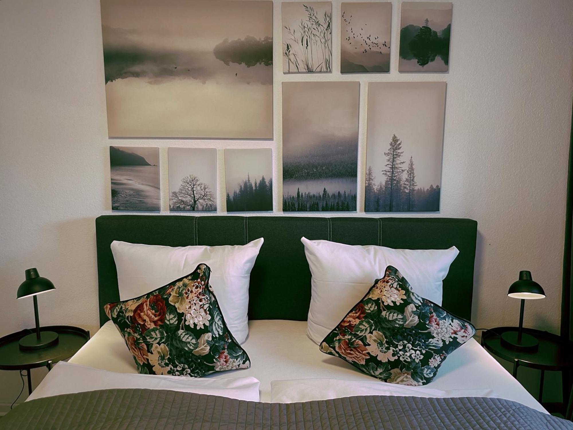 Peters Aparthotel กอสลาร์ ภายนอก รูปภาพ