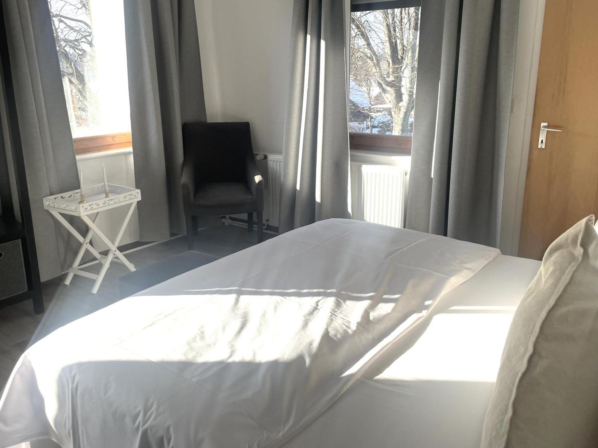 Peters Aparthotel กอสลาร์ ภายนอก รูปภาพ